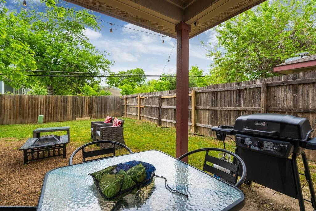 Elegant/4Miles To Downtown/Gameroom & Firepit Austin Exterior photo